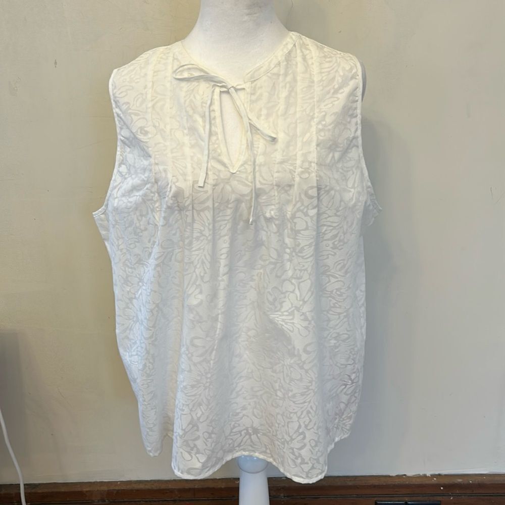 Zac & Rachel white sleeveless floral blouse Size L EUC